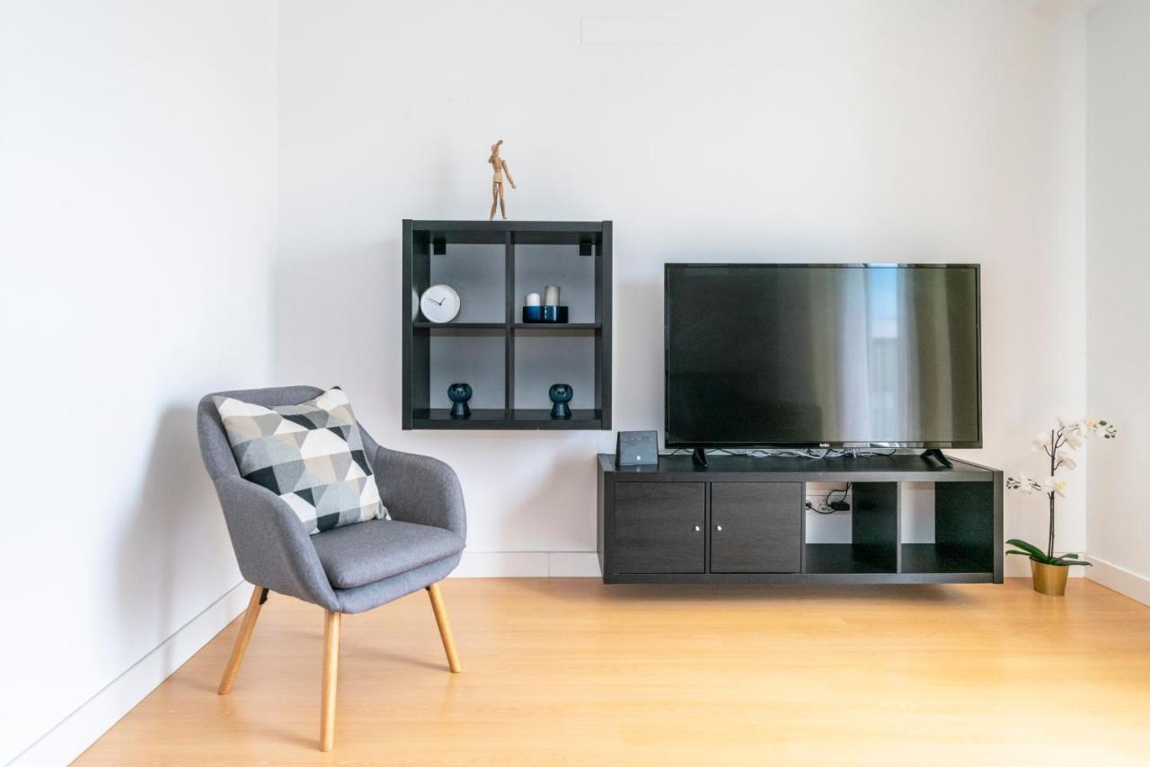 Bright & Spacious 2 Bed Flat 2 Bath W Garage In Lagos Marina Bagian luar foto