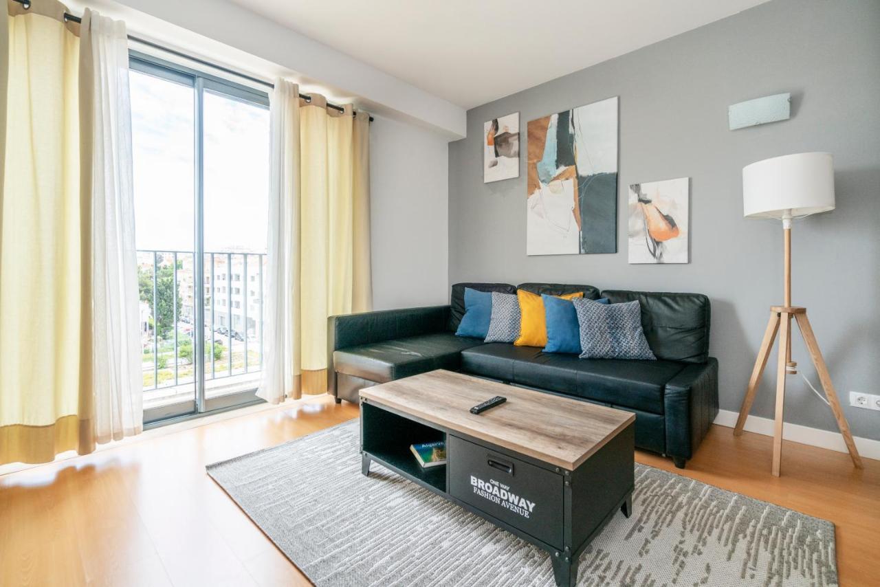 Bright & Spacious 2 Bed Flat 2 Bath W Garage In Lagos Marina Bagian luar foto