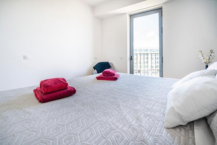 Bright & Spacious 2 Bed Flat 2 Bath W Garage In Lagos Marina Bagian luar foto