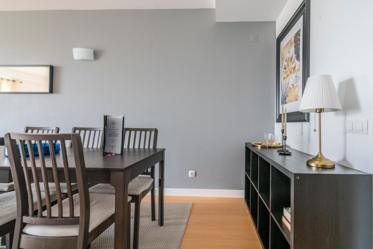 Bright & Spacious 2 Bed Flat 2 Bath W Garage In Lagos Marina Bagian luar foto