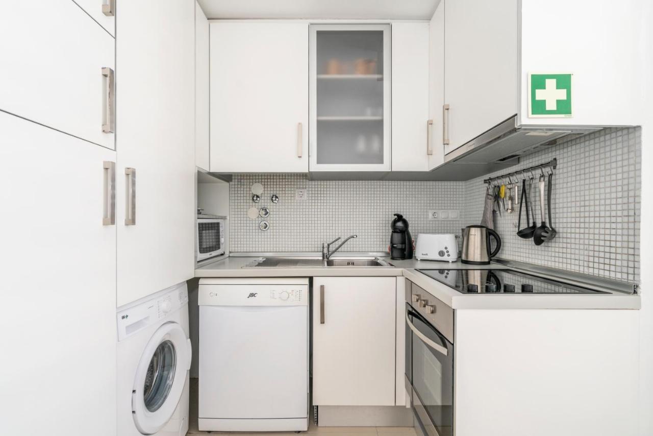 Bright & Spacious 2 Bed Flat 2 Bath W Garage In Lagos Marina Bagian luar foto